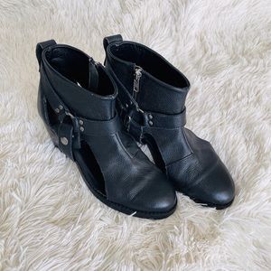 Sol Sana boots